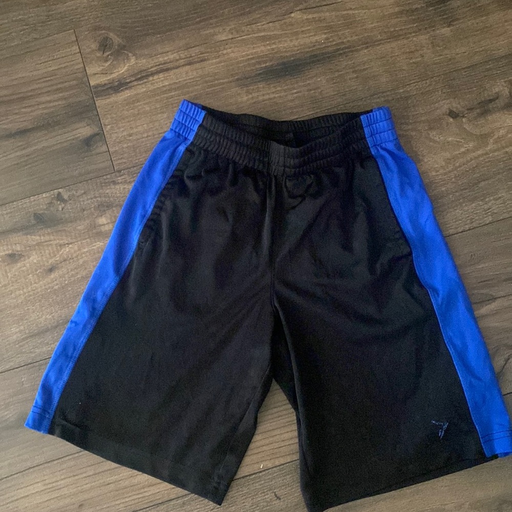 Old navy active basketball shorts size 8